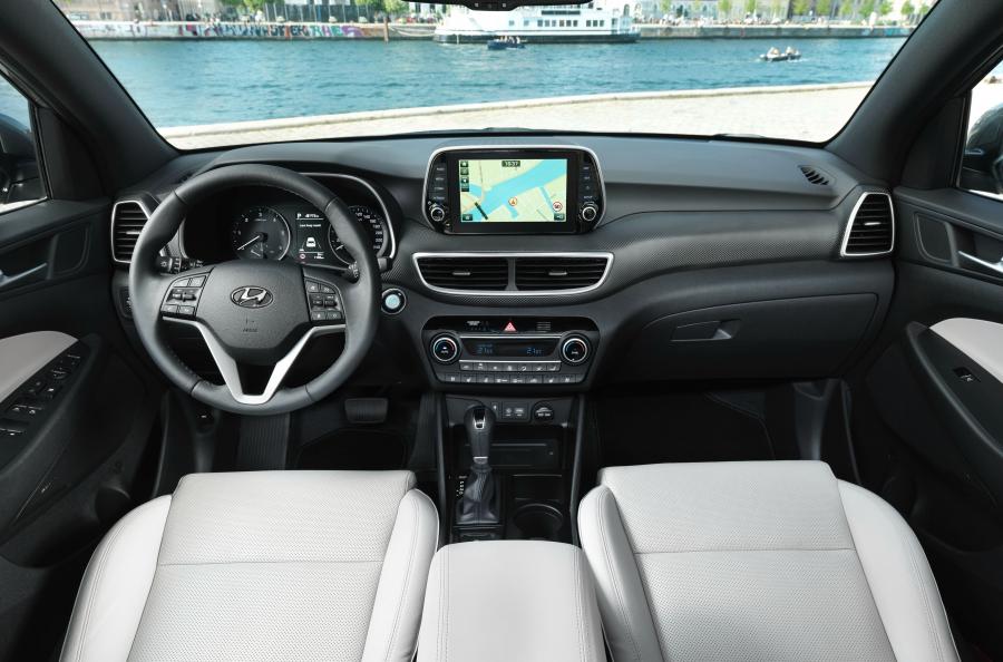 Торпедо Hyundai Tucson (TL) 2018 года  (WW) (фото 23 из 40)